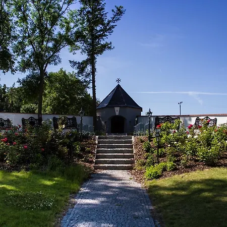 Panstvi מלון Dlouhá Lhota